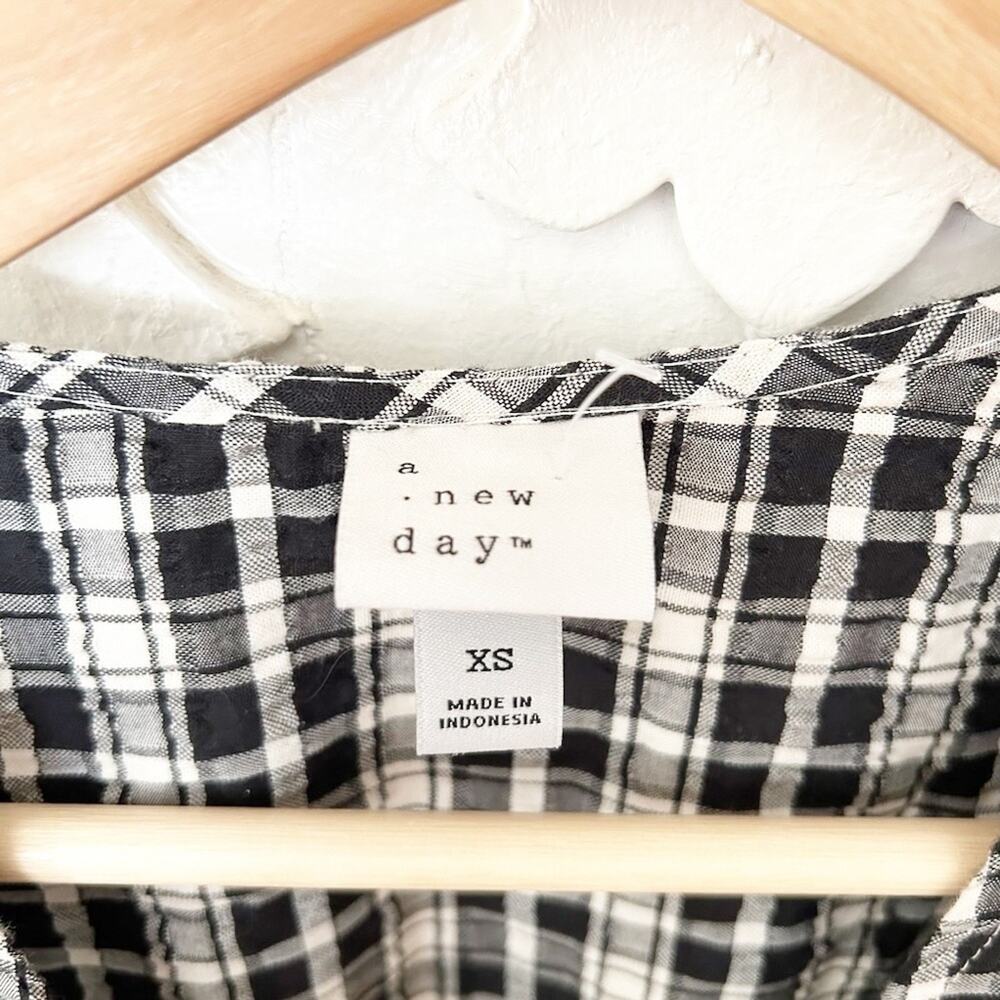 A New Day Black White Plaid Puff Sleeve Faux Wrap Dress Size XS - Picture 2 of 5